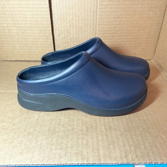 Klogs USA Dark Blue Genuine Polyurethane Slip On Comfort Clog - US Womens 7 M - Picture 1 of 8